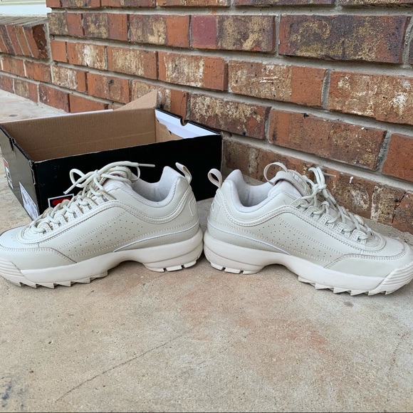 Fila Disruptor II in Turtledove color - Picture 3 of 5